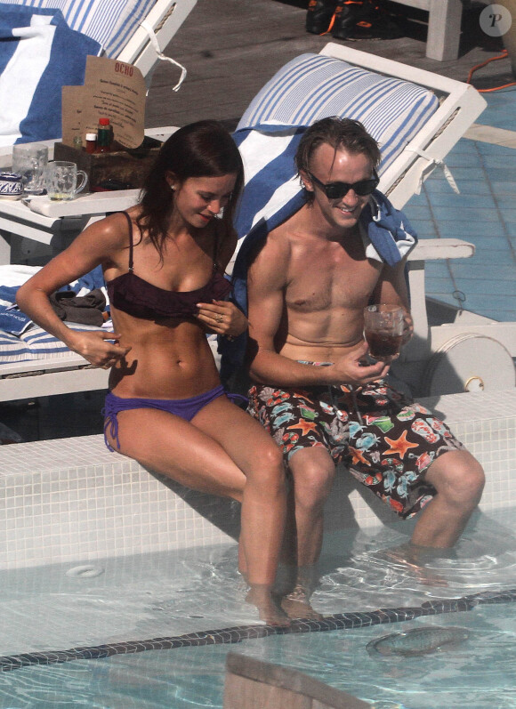 Tom Felton et sa petite amie Jade Olivia en vacances a Miami, le 31 décembre 2011