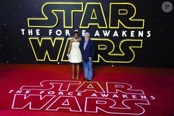 George Lucas et sa femme Mellody Hobson - People à la première de Star Wars: The Force awakens à Odeon Leicester Square à Londres le 16 décembre 2015.16/12/2015 - Londres