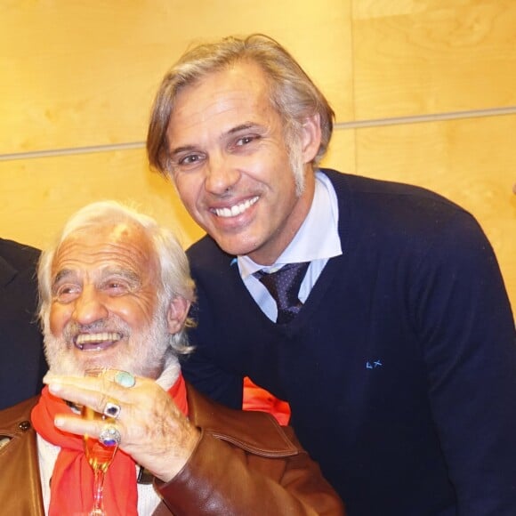 Exclusif - Jean-Paul Belmondo et son fils Paul Belmondo - Avant-première mondiale du documentaire "Belmondo par Belmondo" au Grimaldi Forum à Monaco, le 11 décembre 2015.