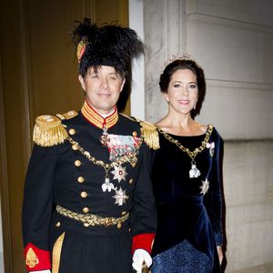 La princesse Mary de Danemark arrive pour le gala du Nouvel An au palais Christian VII à Amalienborg à Copenhague le 1er janvier 2016.