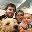 Camille Lopez avec son épouse Marina et leur fils Marius - Photo publiée le 31 décembre 2014
