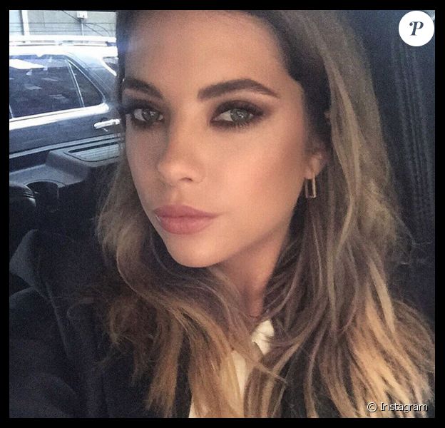 Ashley Benson : selfie sur Instagram pour la star de Pretty Little Liars