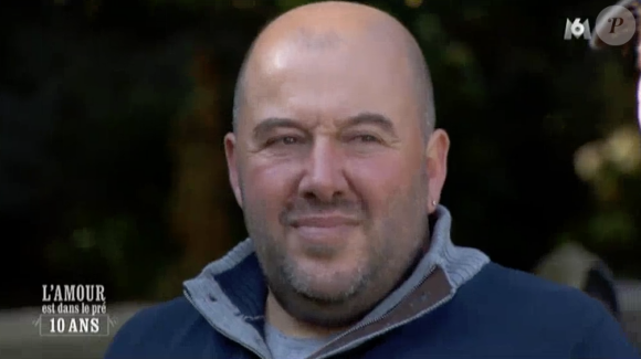 Didier de la saison 8 de "L'amour est dans le pré" annonce à François que lui et sa compagne Stéphanie attendent un enfant. Emission "L'amour est dans le pré, les 10 ans", sur M6, le 4 janvier 2016.