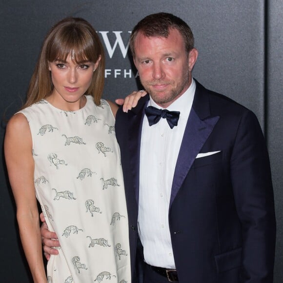 Guy Ritchie et sa femme Jacqui Ainsley - Photocall du dîner de gala "BFI Luminous" à Londres. Le 6 octobre 2015