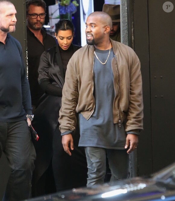 Exclusif - Kim Kardashian, enceinte, et son mari Kanye West à la sortie des auditions de American Idol à San Francisco, le 10 octobre 2015.
