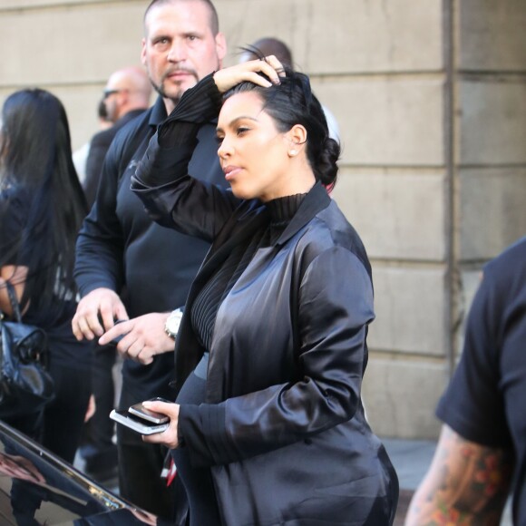 Exclusif - Kim Kardashian, enceinte, et son mari Kanye West à la sortie des auditions de American Idol à San Francisco, le 10 octobre 2015.
