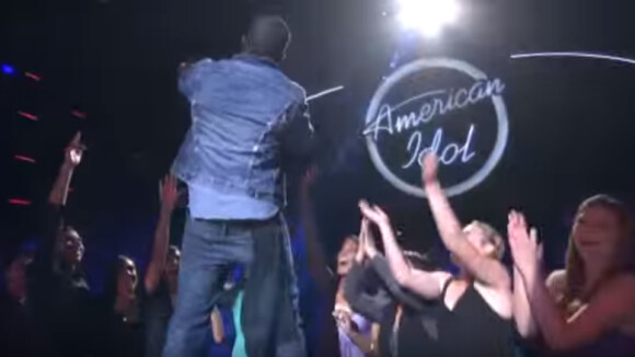 Kanye West - "Heartless" sur le plateau d'American Idol. 2009.