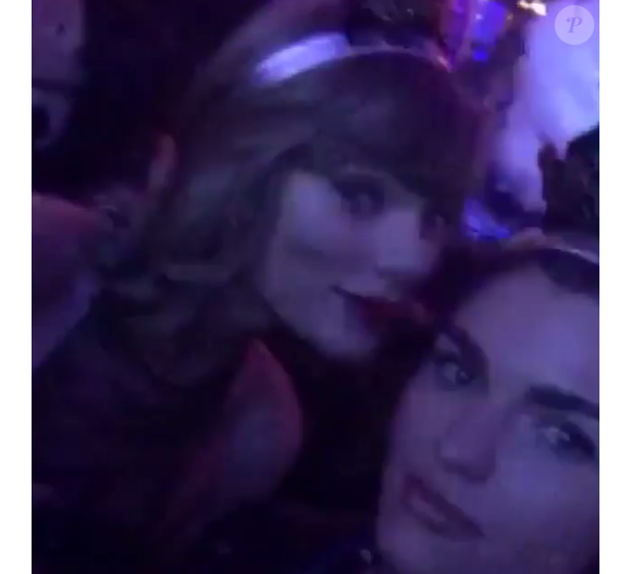 Taylor Swift et Ruby Rose ont fête la Saint-Sylvestre au club Omnia à Las Vegas où se produisait Calvin Harris. Photo postée sur Instagram, le 1er janvier 2016.
