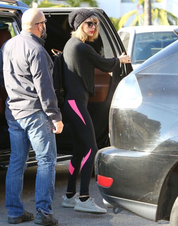 Taylor Swift se rend à son cours de gym à West Hollywood, le 31 décembre 2015