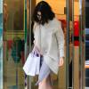 Anne Hathaway enceinte à la sortie d'une boutique de lingerie à Beverly Hills, le 22 décembre 2015.