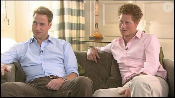 Le prince William et le prince Harry interviewés le 29 juin 2007 avant le concert à Wembley en hommage à leur mère Diana, disparue 10 ans plus tôt.