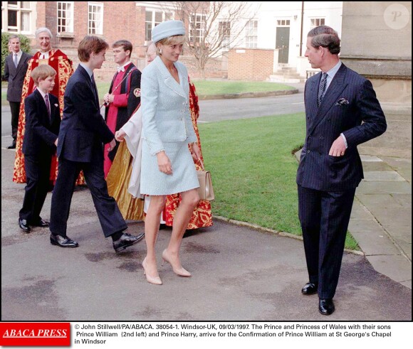 Lady Di et le prince Charles avec le prince William et le prince Harry lors de la confirmation de William à Windsor en sepembre 1997
