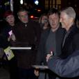 David Bowie et sa femme Iman arrivent au théâtre Workshop pour assister à la première de la comédie musicale Lazarus à New York, le 7 décembre 2015.