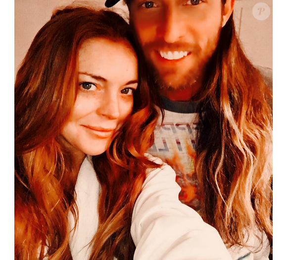 Lindsay Lohan remercie son coiffeur de lui avoir rendu sa couleur de cheveux naturelle. Photo postée sur sa page Instagram, le 10 janvier 2016.