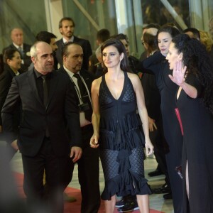 Penélope Cruz assiste à la soirée des prix José Maria Forqué à Madrid le 11 janvier 2016.