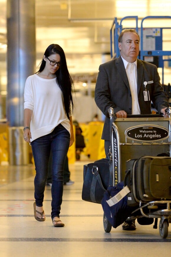 Rosalind Ross - Mel Gibson de retour à L.A. après des vacances au Costa Rica et au Panama auxquelles a pris part sa nouvelle girlfriend, Rosalind, le 26 juin 2015.