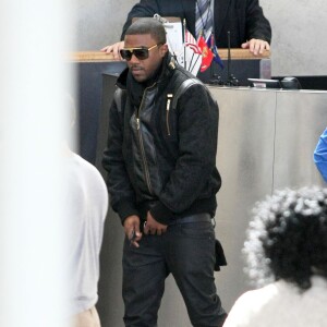 Ray J à l'aéroport de Los Angeles, le 17 février 2012