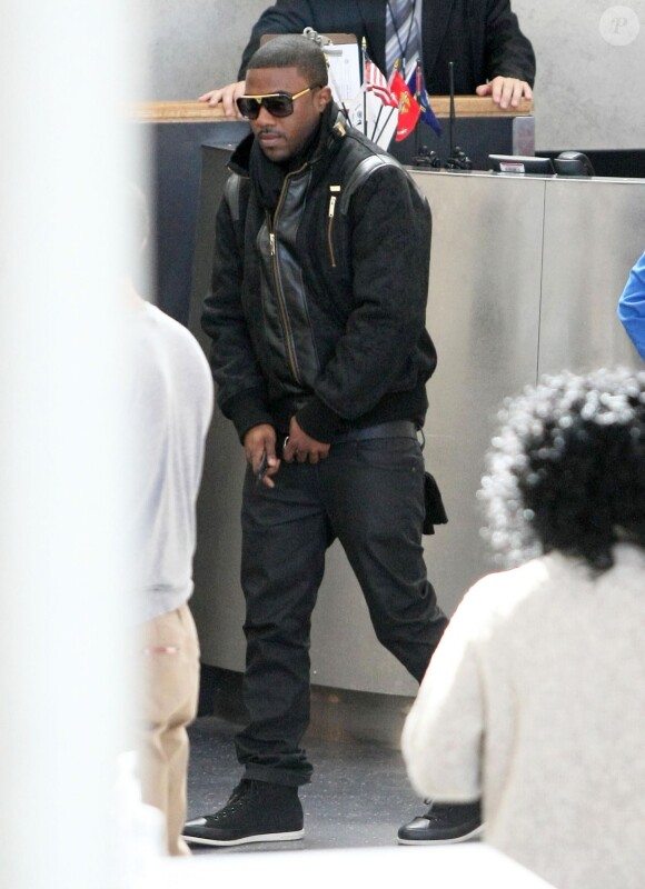 Ray J à l'aéroport de Los Angeles, le 17 février 2012