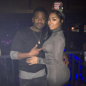 Princess Love a publié une photo en compagnie de son amoureux Ray J sur sa page Instagram au mois de janvier 2016. Le couple vient d'annoncer ses fiançailles.