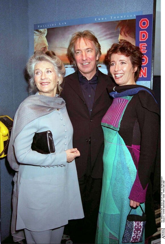 Emma Thomson, sa mère Phyllida Law et Alan Rickman dans L'Invitée de l'hiver à Londres en 1998