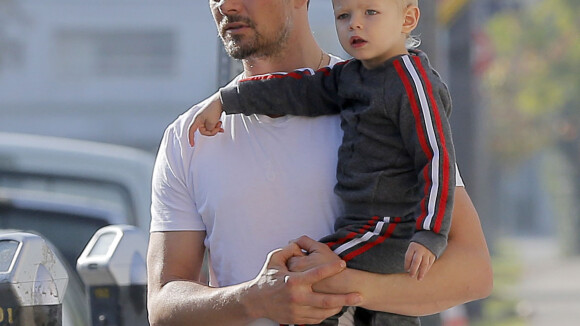 Josh Duhamel et son fils : Axl, 2 ans, et déjà aussi craquant que son papa !