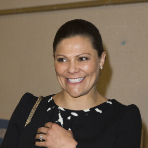 La princesse Victoria de Suède, enceinte de sept mois, a participé le 18 janvier 2016 à Stockholm à la conférence Agenda 2030 sur le développement durable.