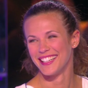 La chanteuse et comédienne Lorie Pester : Son compagnon Alexis, jaloux, intervient dans Le Grand 8, le 18 janvier 2016.
