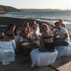 Selena Gomez passe le nouvel an sur la plage avec Samuel Krost et des amis. Photo publiée sur Instagram, le 1er janvier 2016.