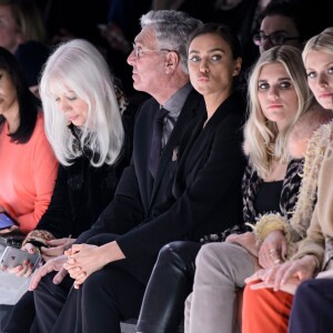 Helmut Schlotterer, Irina Shayk, Tigerlily Taylor et Lena Gercke assistent au défilé Marc Cain (collection automne-hiver 2016-2017) à Berlin. Le 19 janvier 2016.