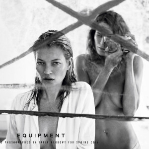 Kate Moss et Daria Werbowy, stars de la nouvelle campagne publicitaire (printemps 2016) d'Equipment. Photo par Daria Werbowy.