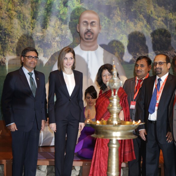 La reine Letizia d'Espagne inaugurait le 20 janvier 2016 la 36e édition du FITUR, le Salon international du tourisme de Madrid, au Parc des Expositions Juan Carlos Ier.