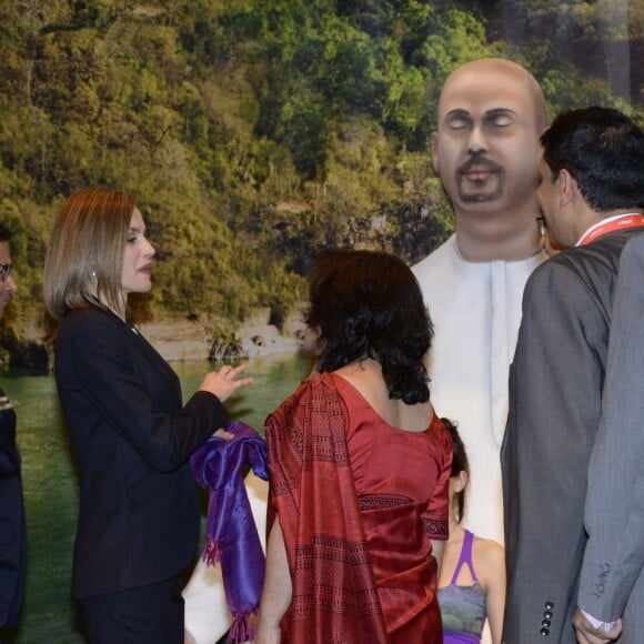 La reine Letizia d'Espagne inaugurait le 20 janvier 2016 la 36e édition du FITUR, le Salon international du tourisme de Madrid, au Parc des Expositions Juan Carlos Ier.