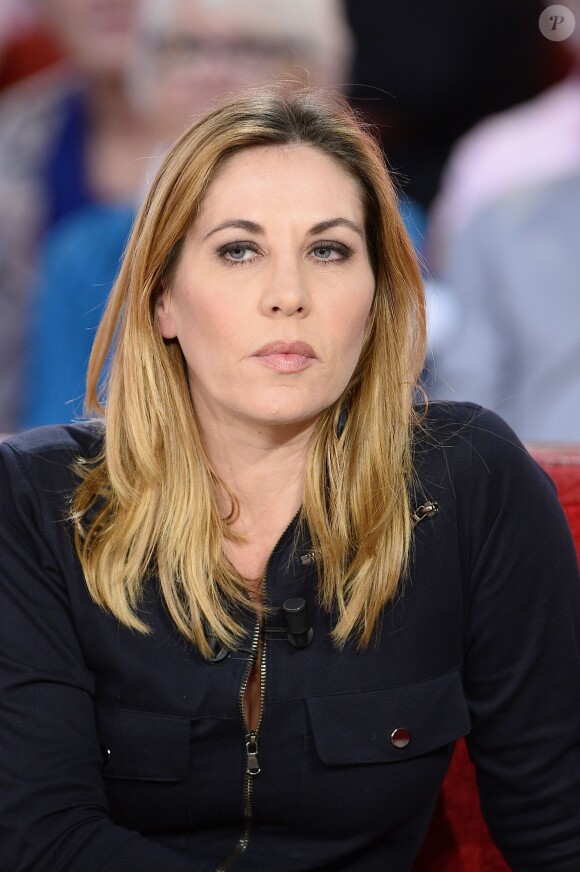 Mathilde Seigner - Enregistrement de l'émission "Vivement Dimanche" à Paris le 15 Décembre 2015