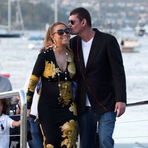 Exclusif - Prix spécial - Mariah Carey, son compagnon James Packer et ses enfants Moroccan et Monroe sont arrivés à Sydney en Australie, avant de rejoindre Lachlan Murdoch (fils de l'homme d'affaires australo-américain Rupert Murdoch) et sa femme Sarah sur leur voilier de luxe de 42,6 mètres (le Sarissa) sur le port de Sydney pour une fête du jour de l'an le 1er janvier 2016