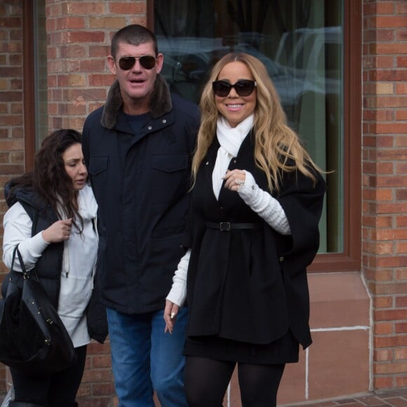 Exclusif - Mariah Carey et son compagnon James Packer passent leurs vacances à la station de Aspen le 19 décembre 2015.