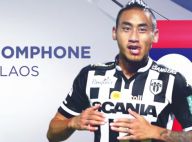 Billy Ketkeophomphone se bat, père Courage pour Rose et Ella, sa jumelle décédée