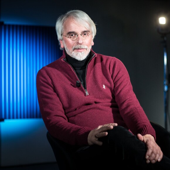 Exclusif - Philippe Delerm, invité à parler de Jean d'Ormesson dans l'émission Le Divan de Marc-Olivier Fogiel, le samedi 16 janvier 2016, pour une diffusion le 26 janvier 2016, sur France 3. © Cyril Moreau