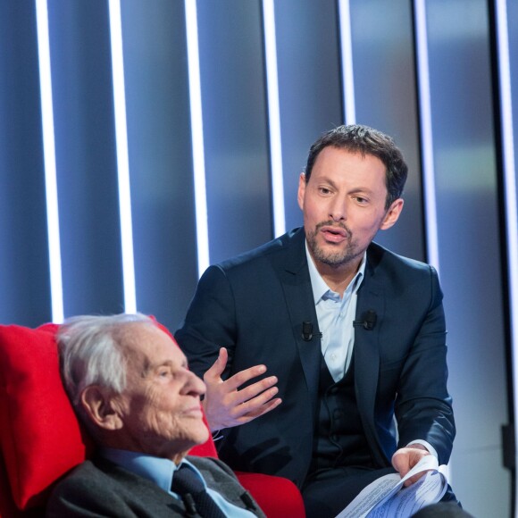 Exclusif - Jean d'Ormession et Marc-Olivier Fogiel sur le tournage de l'émission Le Divan de Marc-Olivier Fogiel, le samedi 16 janvier 2016, pour une diffusion le 26 janvier 2016, sur France 3. © Cyril Moreau