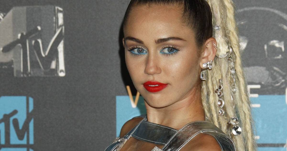 Miley Cyrus Soirée Des Mtv Video Music Awards à Los Angeles Le 30 Aout 2015 Purepeople 2620