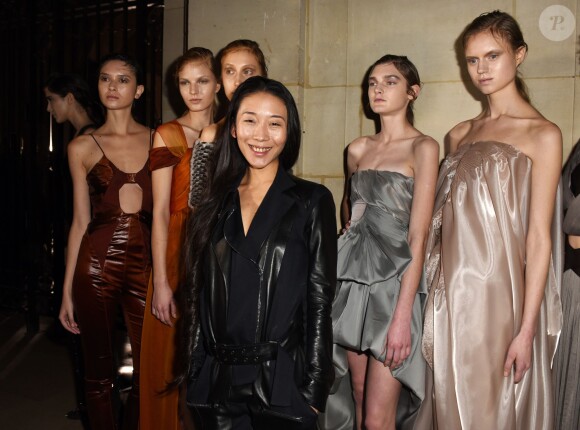 Défilé Yiqing Yin (collection haute couture printemps-été 2016) à la faculté de médecine Paris Descartes. Paris, le 26 janvier 2016.