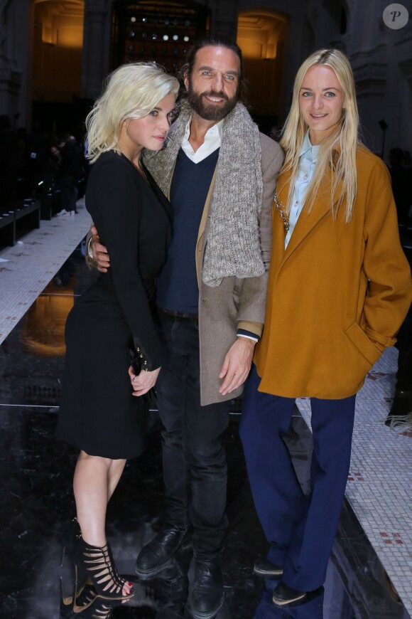 Cécile Cassel, John Nollet et Virginie Courtin-Clarins assistent au défilé Alexandre Vauthier (collection haute couture printemps-été 2016) au musée des Arts Décoratifs. Paris, le 26 janvier 2016.