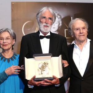 Emmanuelle Riva, Michael Haneke et Jean-Louis Trintignant à Cannes le 27 mai 2012.