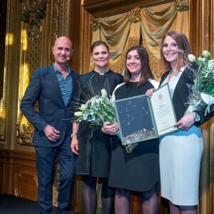 La princesse Victoria de Suède, enceinte, lors de la remise de la bourse d'études de la Fondation Micael Bindefeld en mémoire de l'Holocauste le 27 janvier 2016 à l'Opéra de Stockholm