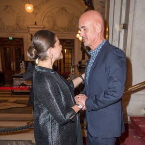 La princesse Victoria de Suède, enceinte, lors de la remise de la bourse d'études de la Fondation Micael Bindefeld en mémoire de l'Holocauste le 27 janvier 2016 à l'Opéra de Stockholm