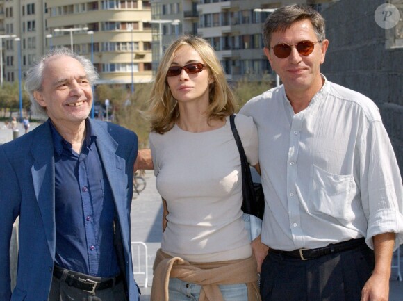 Jacques Rivette, Emmanuelle Béart, Jerzy Radziwiłowicz - Photocall du film Histoire de Marie et Julien en 2003 lors du Festival de San Sebastian