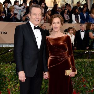 Bryan Cranston et Robin Dearden assistent aux 22e Screen Actors Guild Awards au Shrine Auditorium. Los Angeles, le 30 janvier 2016.