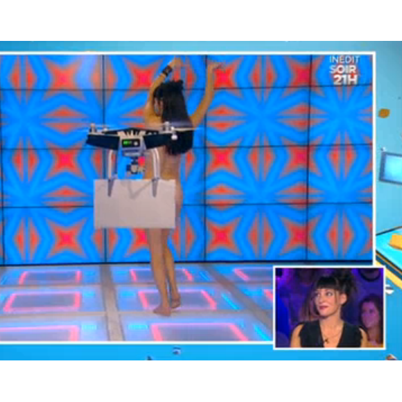 La jolie Erika Moulet revient sur sa performance nue dans le prime de TPMP "Faites vos voeux", le 29 janvier 2016.