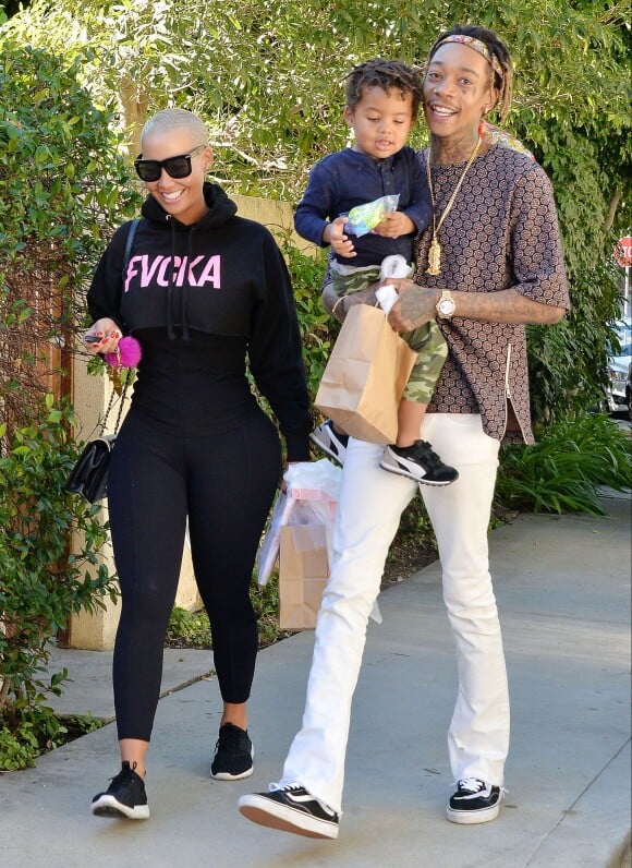 Amber Rose, Wiz Khalifa et leur fils Sebastian à Los Angeles. Le 16 décembre 2015.
