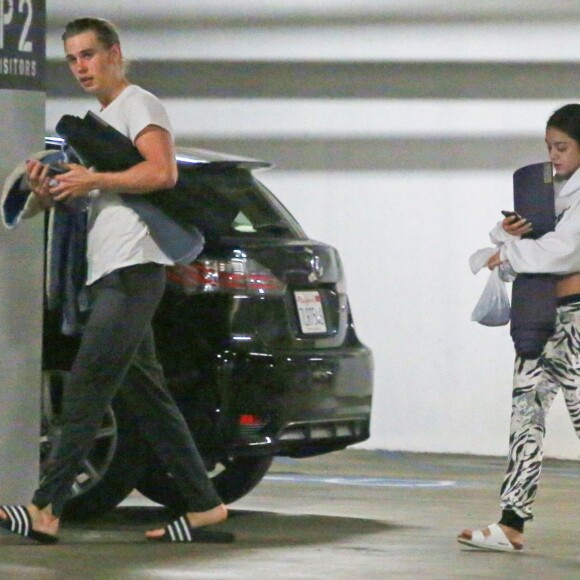 Vanessa Hudgens et son petit-ami Austin Butler à la sortie de leur cours de gym à Studio City, le 1er février 2016.