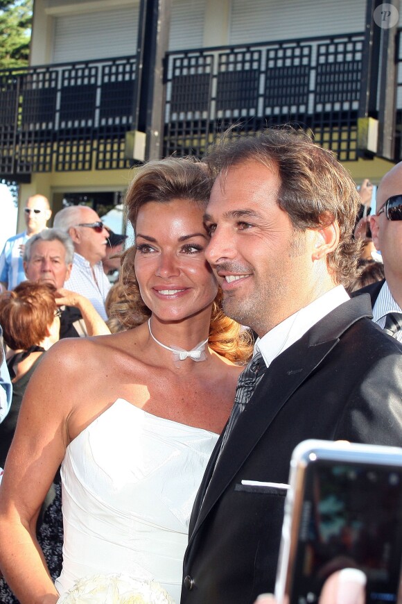 Mariage d'Ingrid Chauvin et Thierry Peythieu, le 27 août 2011, à Lege Cap-Ferret